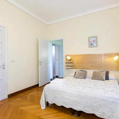 Appartement Mooi Met 3 Slaapkamers In Stresa