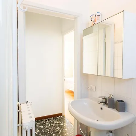 Appartement Mooi Met 3 Slaapkamers In Stresa